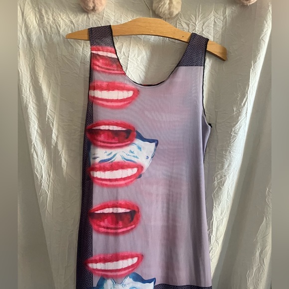 Mesh Pop Art Red Lip MIDI Dress - Picture 3 of 11